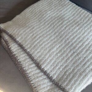 Anthropologie Gray Two-Tone Chunky Knit Scarf